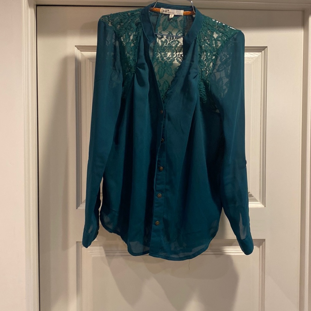 Green lace top